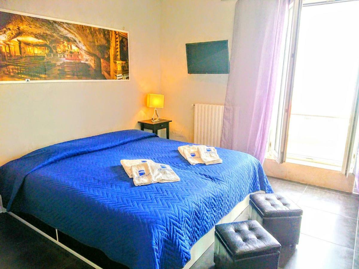 Rooms Gli Arcangeli 2 - Affitti Brevi Italia Monte SantʼAngelo Extérieur photo